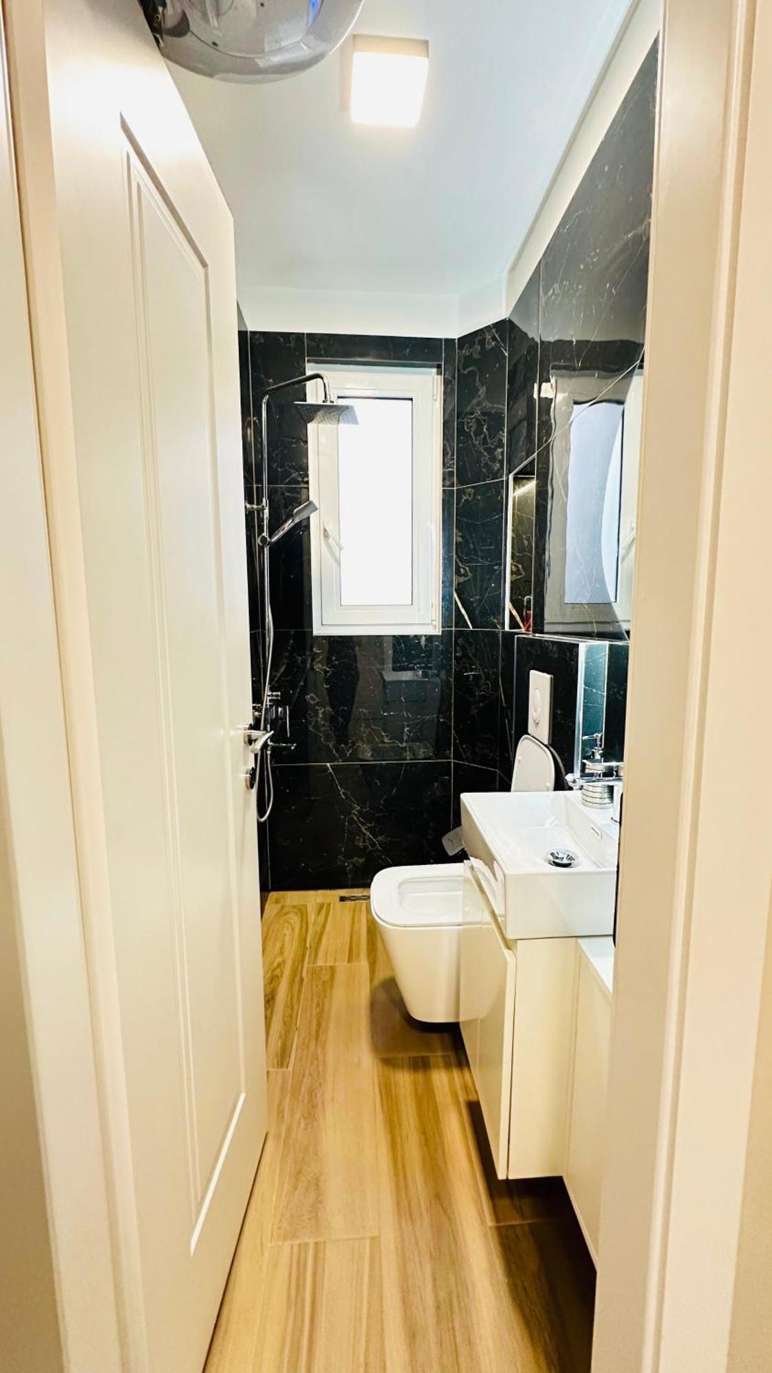 Luxurious Central Stay - Self Check-In Tirana Extérieur photo